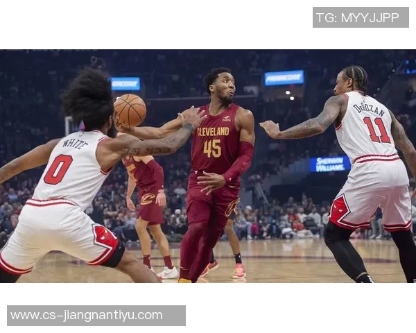 猛龙三度击败骑士稳固东部第二位置争夺季后赛有望再创佳绩 猛龙三度击败骑士稳固东部第二位置争夺季后赛有望再创佳绩