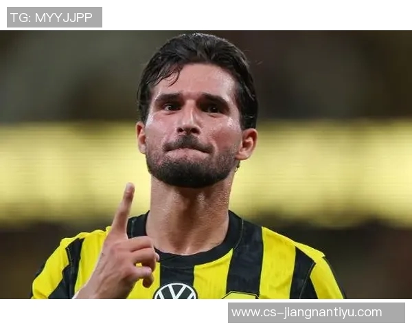 27岁奥亚尔曾被枪手看中现身价仅850万欧远赴沙特发展未达预期 27岁奥亚尔曾被枪手看中现身价仅850万欧远赴沙特发展未达预期