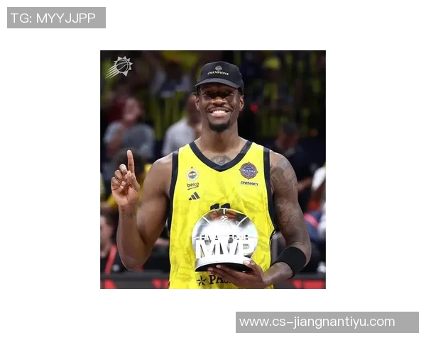 狄龙表现抢眼18投7中砍下18分布克出手数的两倍展现实力 狄龙表现抢眼18投7中砍下18分布克出手数的两倍展现实力