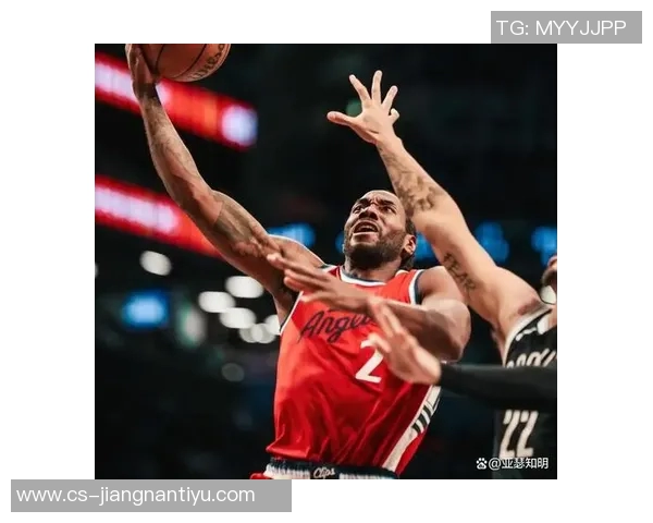 效率一般！莱昂纳德半场11投得到11分另有2板1助1断