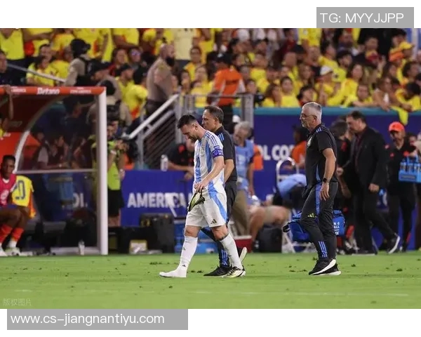 梅西谦逊谈论GOAT称马拉多纳超越一切是最伟大的偶像