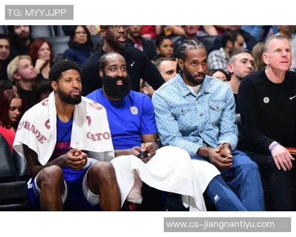 小卡主动要求下场膝盖遭科林斯重击引发关注